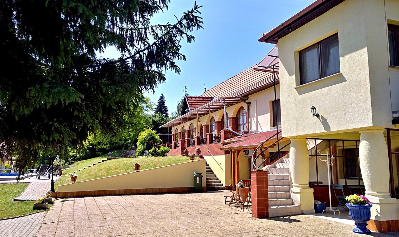 Villa Teleki ภายนอก รูปภาพ